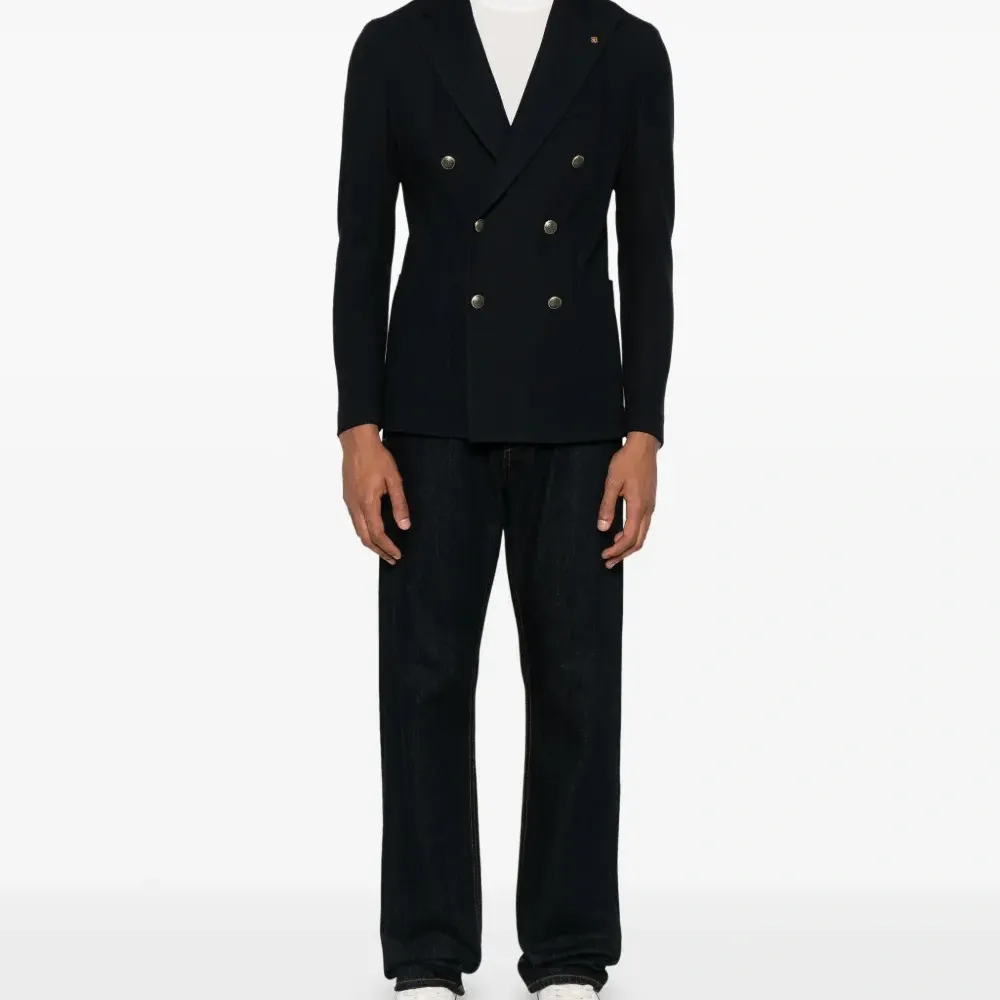 Футболка с круглым вырезом