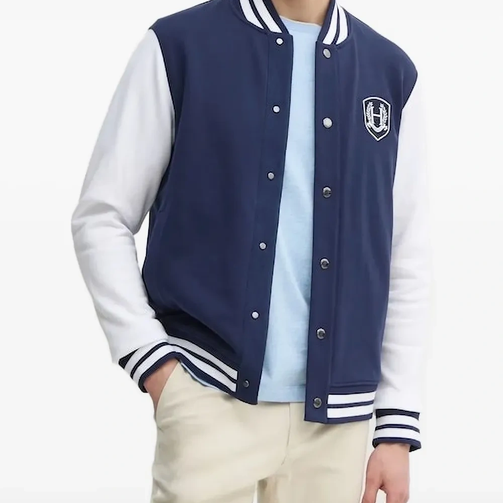 Бомбер с нашивкой-логотипом