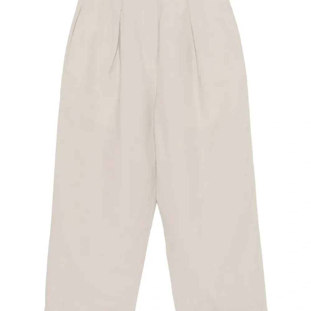 Укороченные брюки со складками