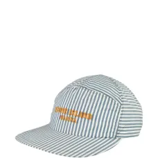 Шапка в полоску