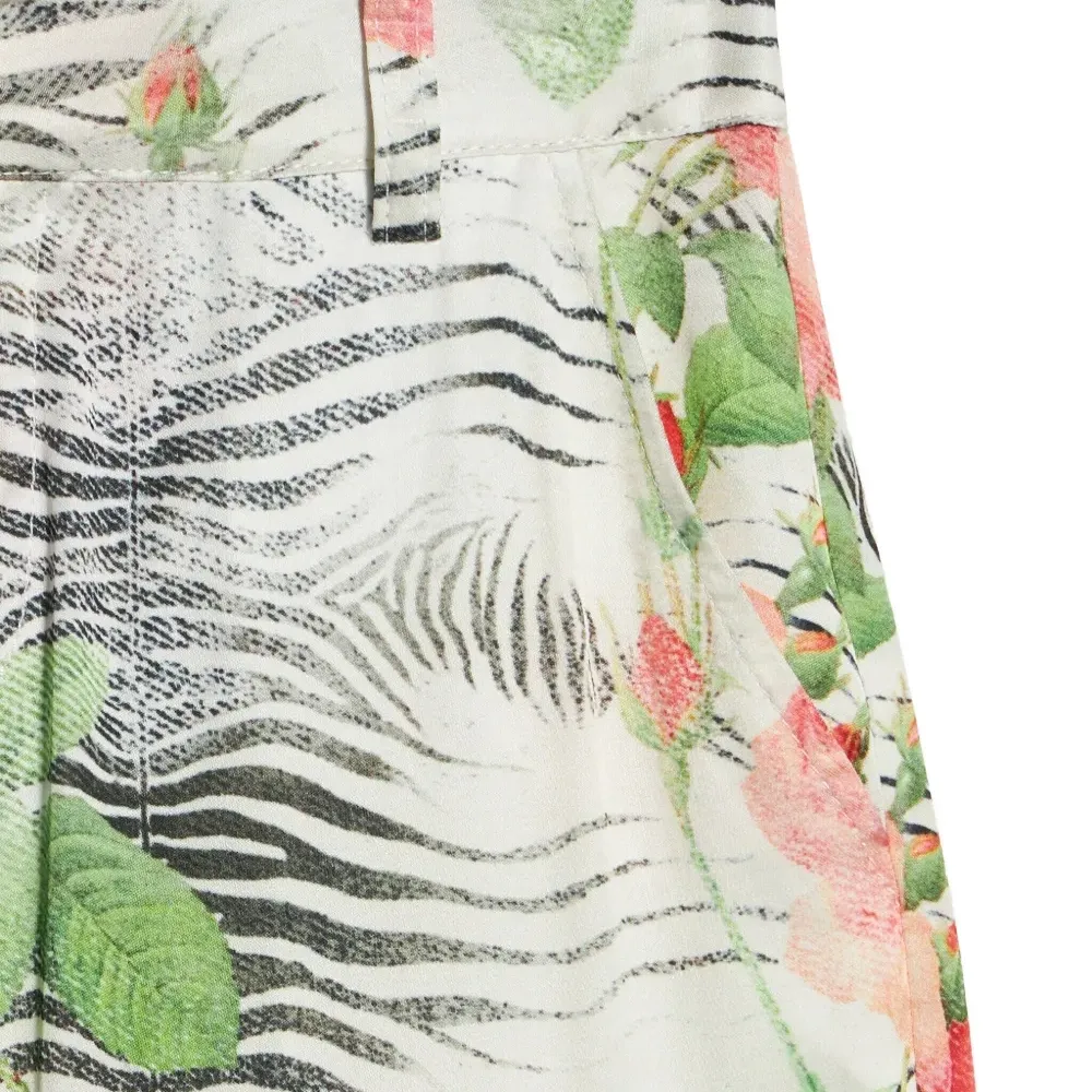 Брюки с зебровым принтом