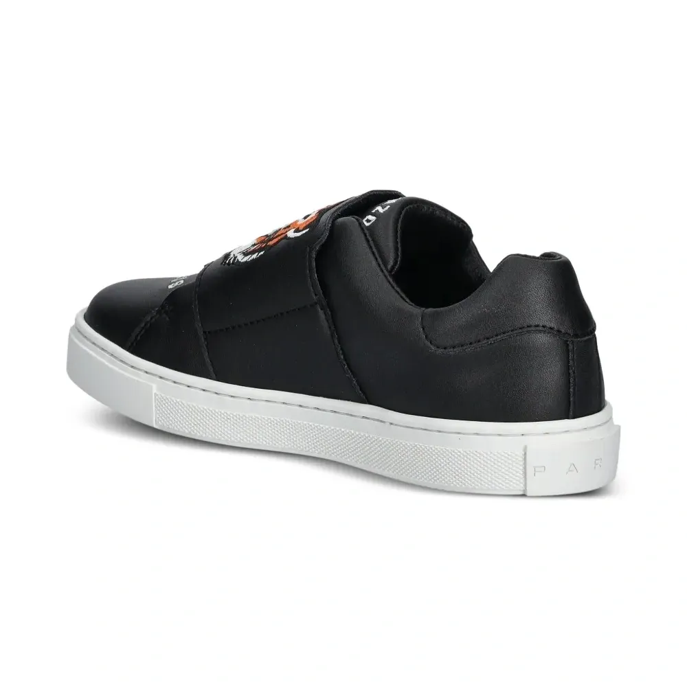 Декорированные кроссовки