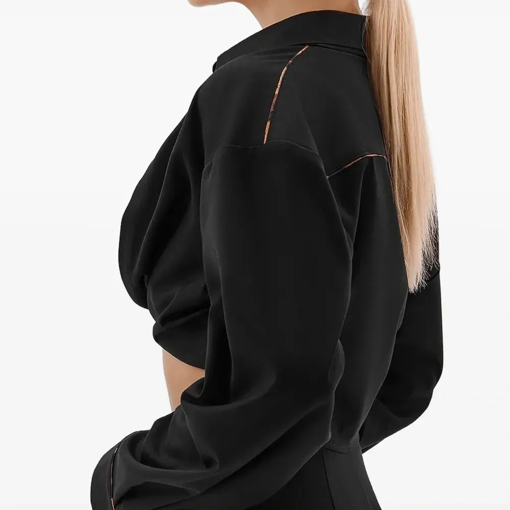 Шорты строгого кроя с завышенной талией