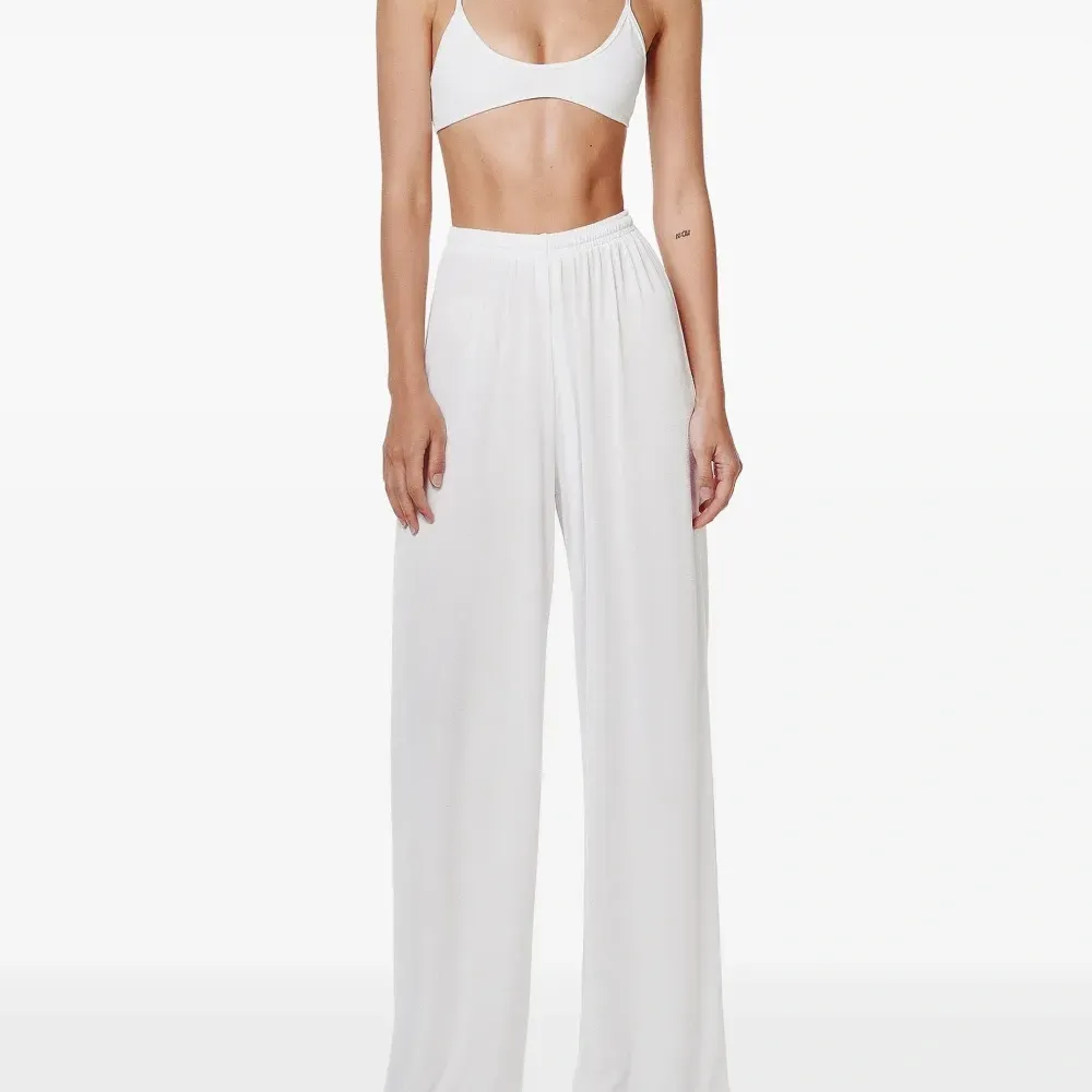 Брюки палаццо с завышенной талией