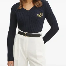 Свитер в рубчик с V-образным вырезом и логотипом Свитер в рубчик с V-образным вырезом и логотипом