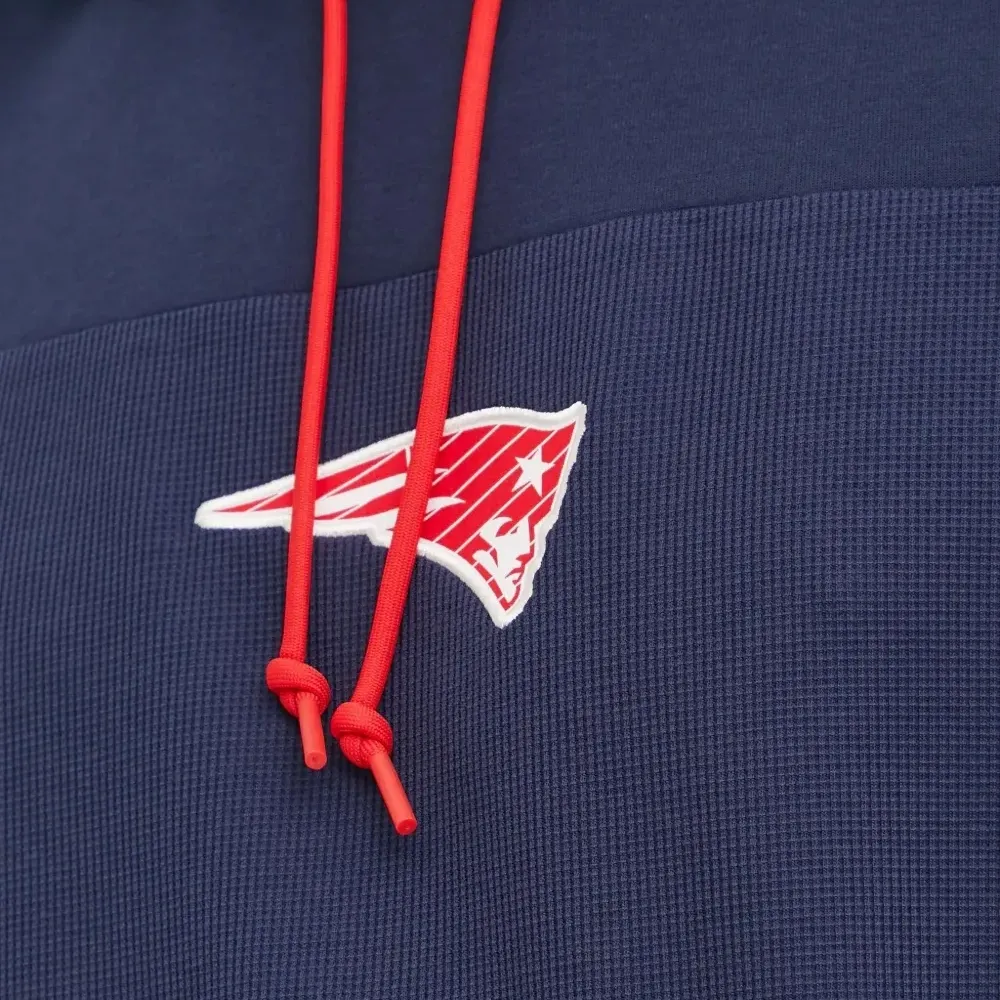 худи New England Patriots из коллаборации с NFL