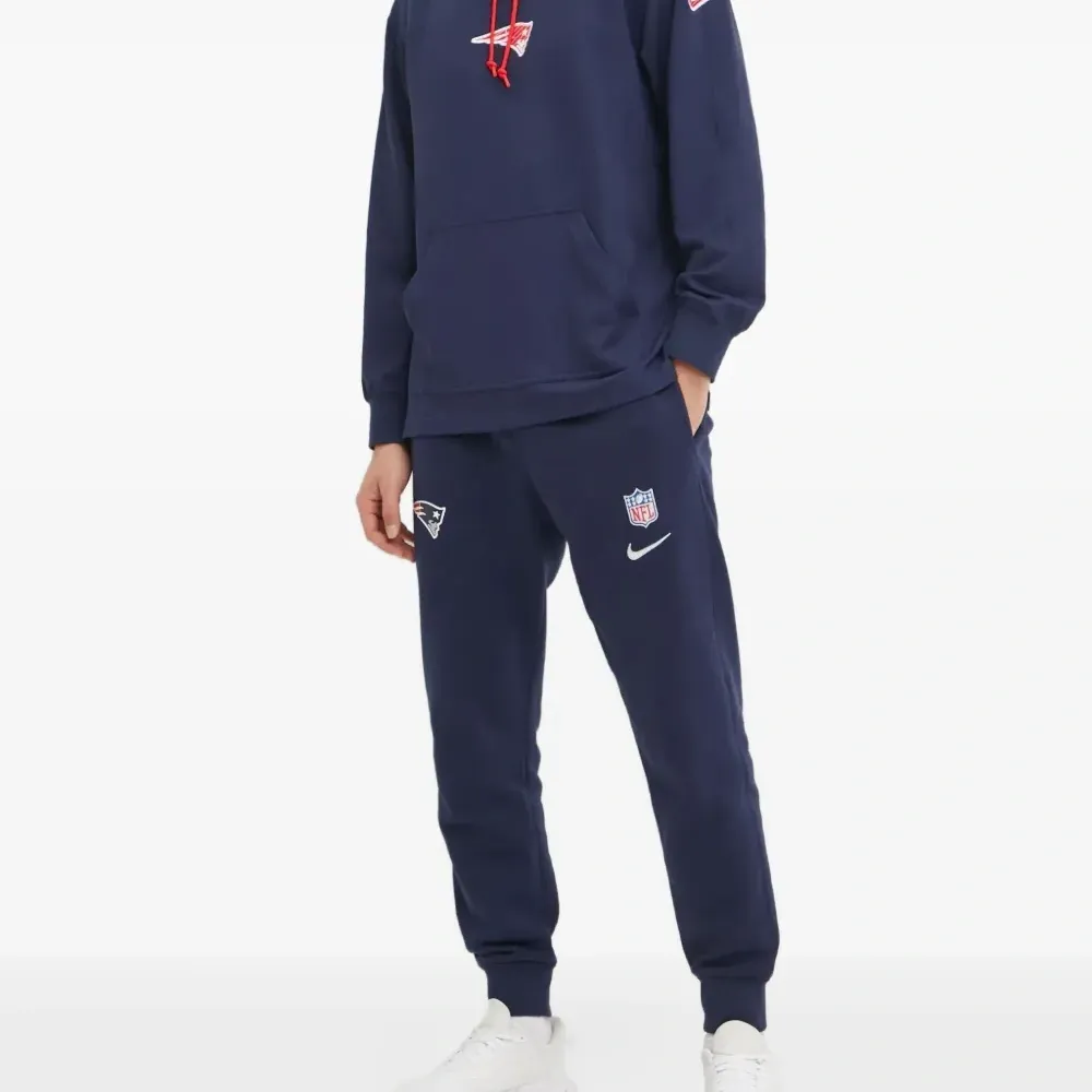 худи New England Patriots из коллаборации с NFL