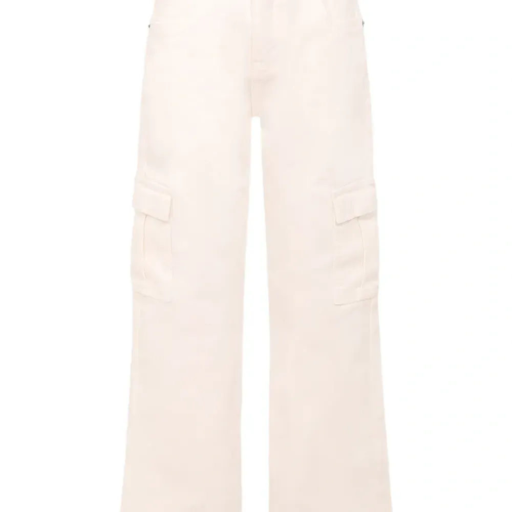 Джинсы карго с нашивкой-логотипом