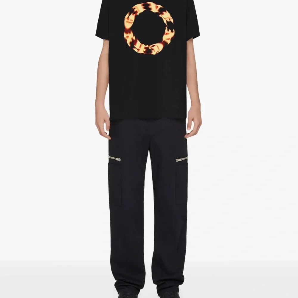 Футболка с графичным принтом Футболка с графичным принтом