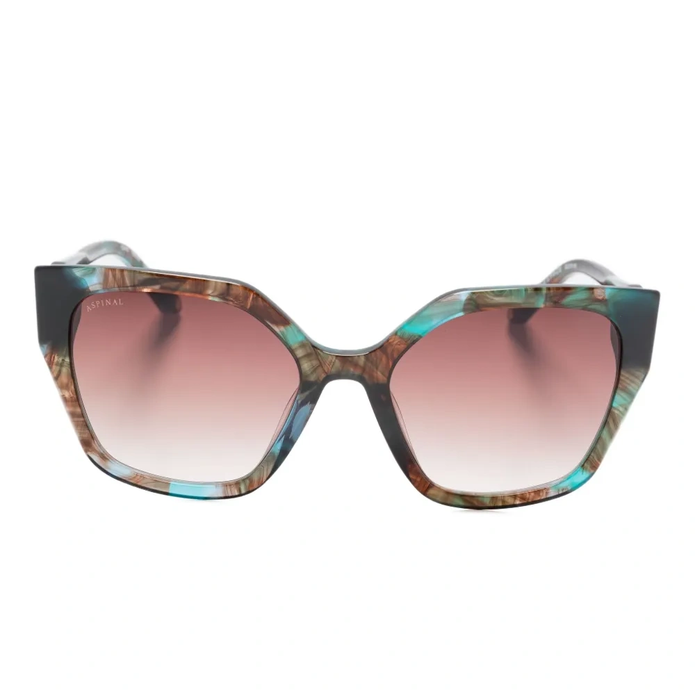 Солнцезащитные очки в оправе 'бабочка'