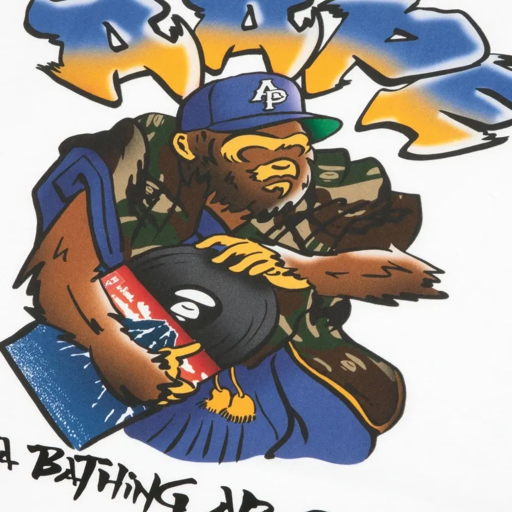 Футболка с логотипом