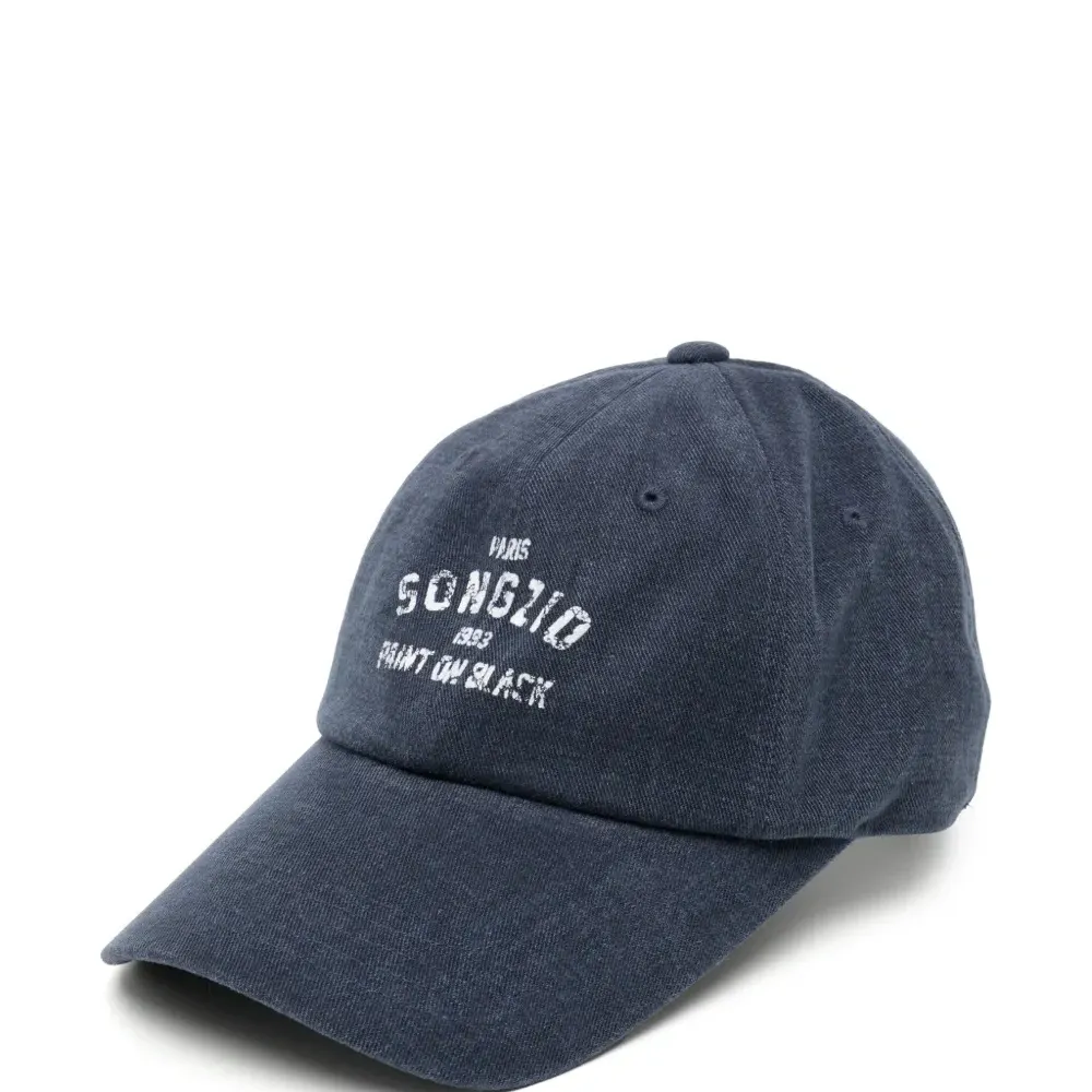 Кепка с принтом