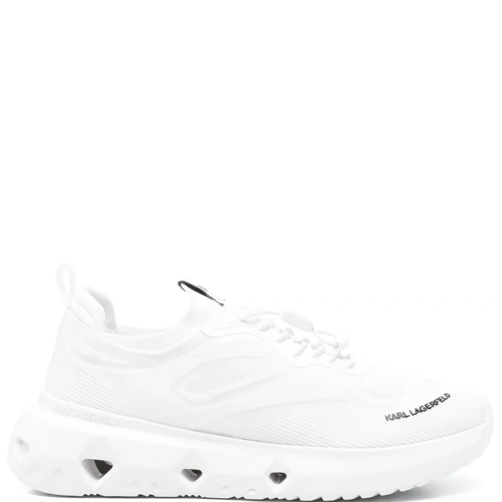 Кроссовки с логотипом