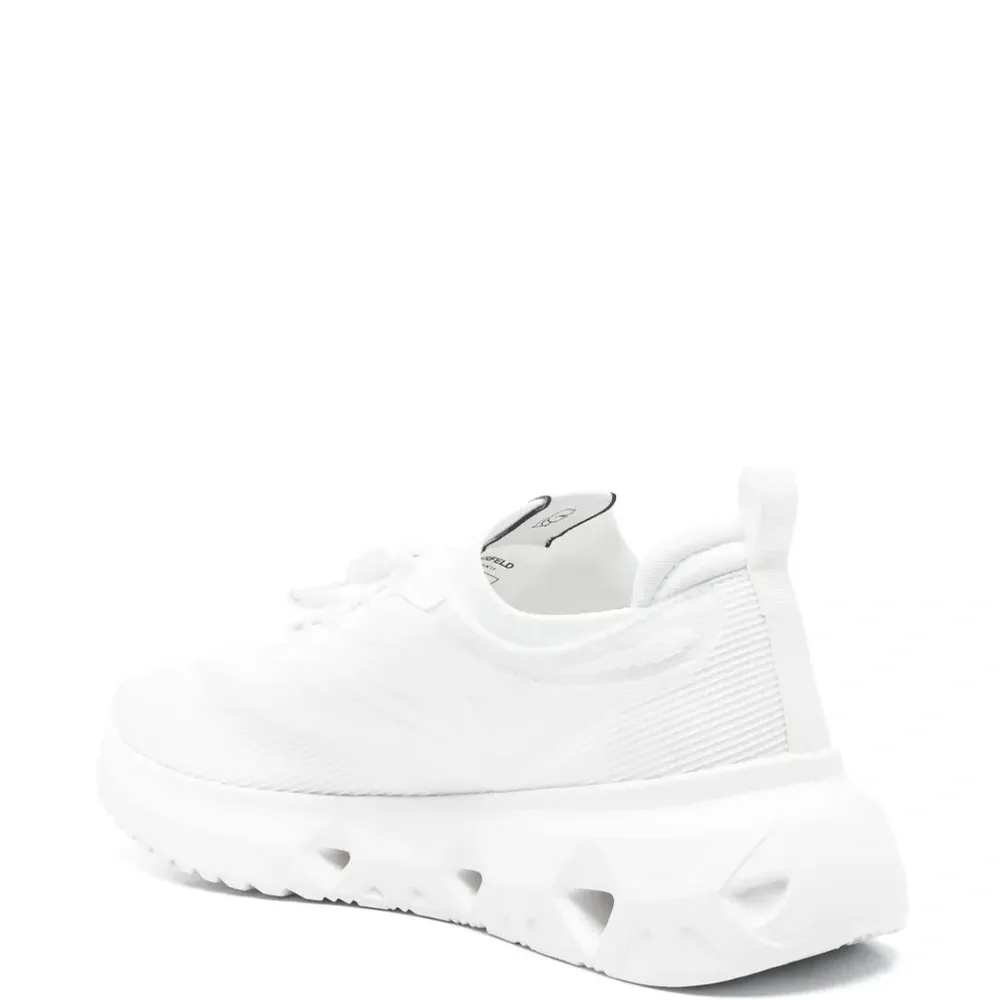 Кроссовки с логотипом