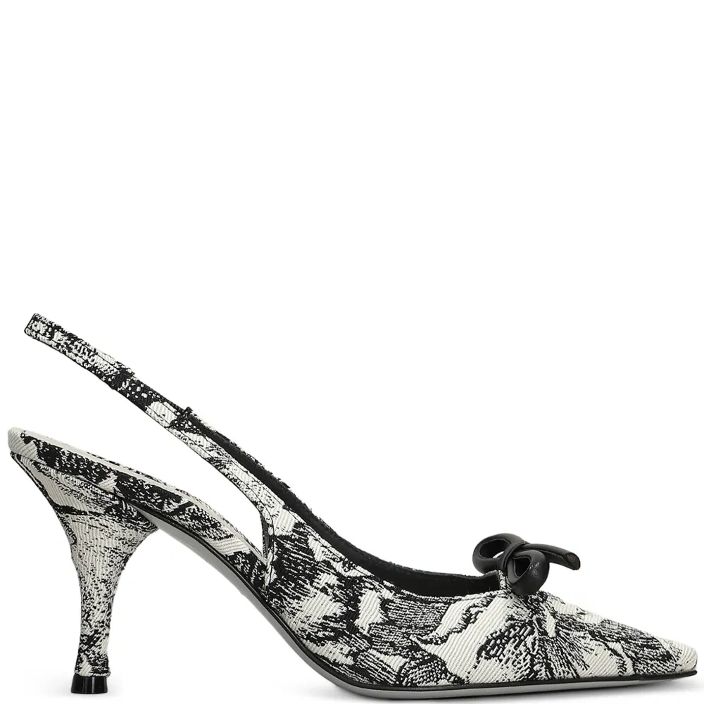 Туфли на каблуке