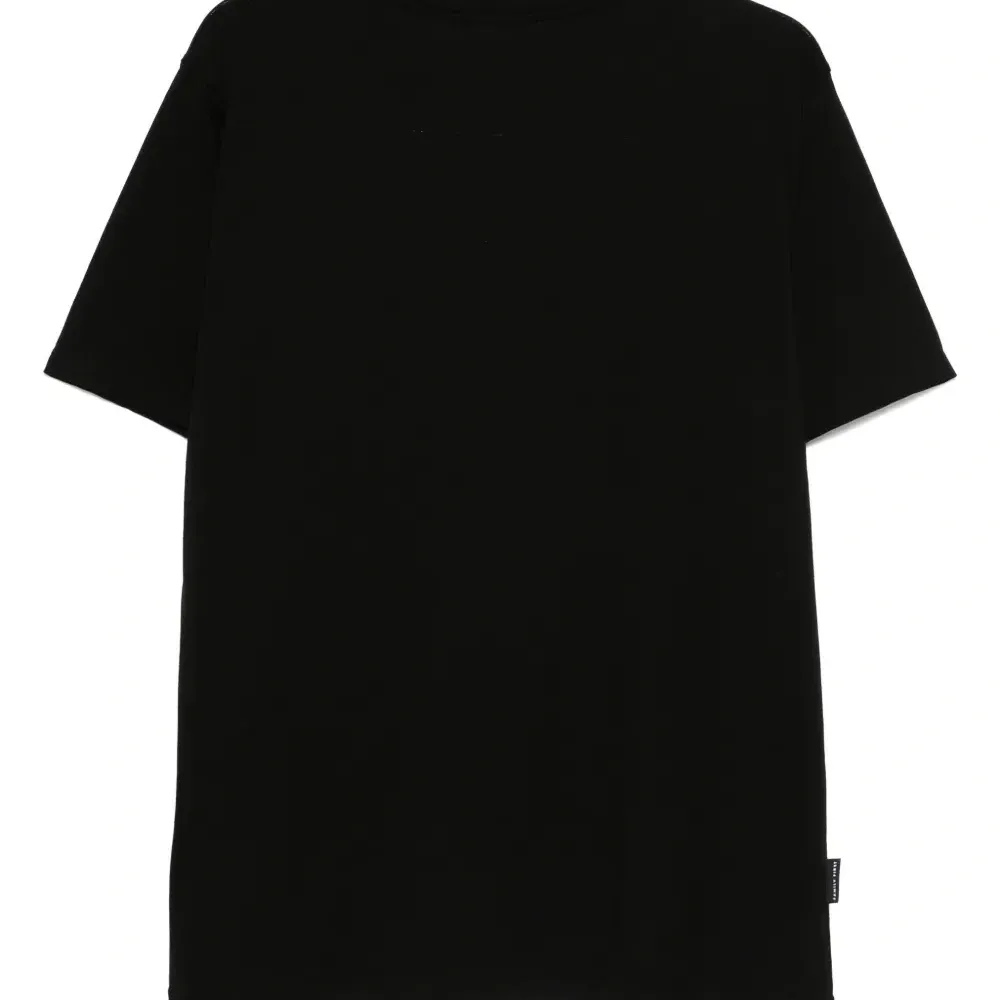 футболка с круглым вырезом