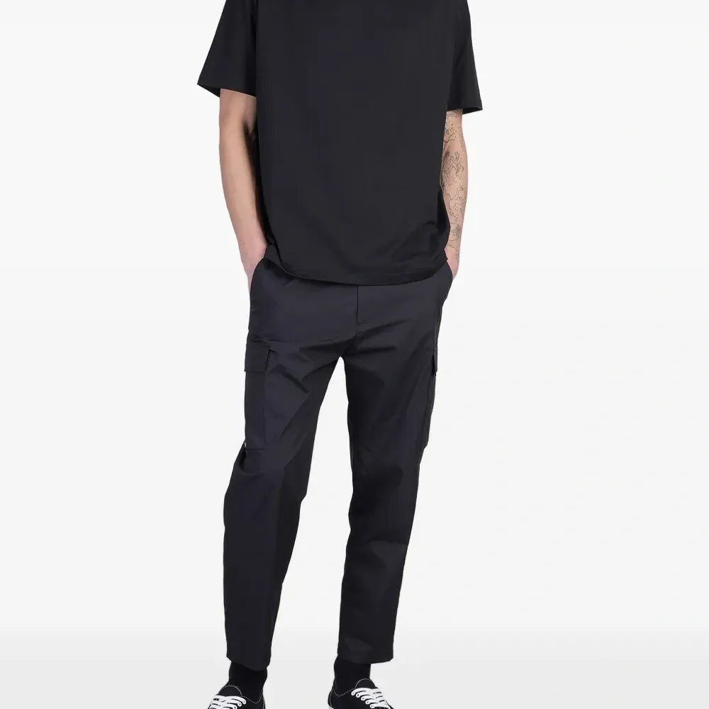 Футболка с круглым вырезом