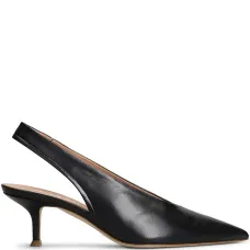 Туфли с ремешком на пятке