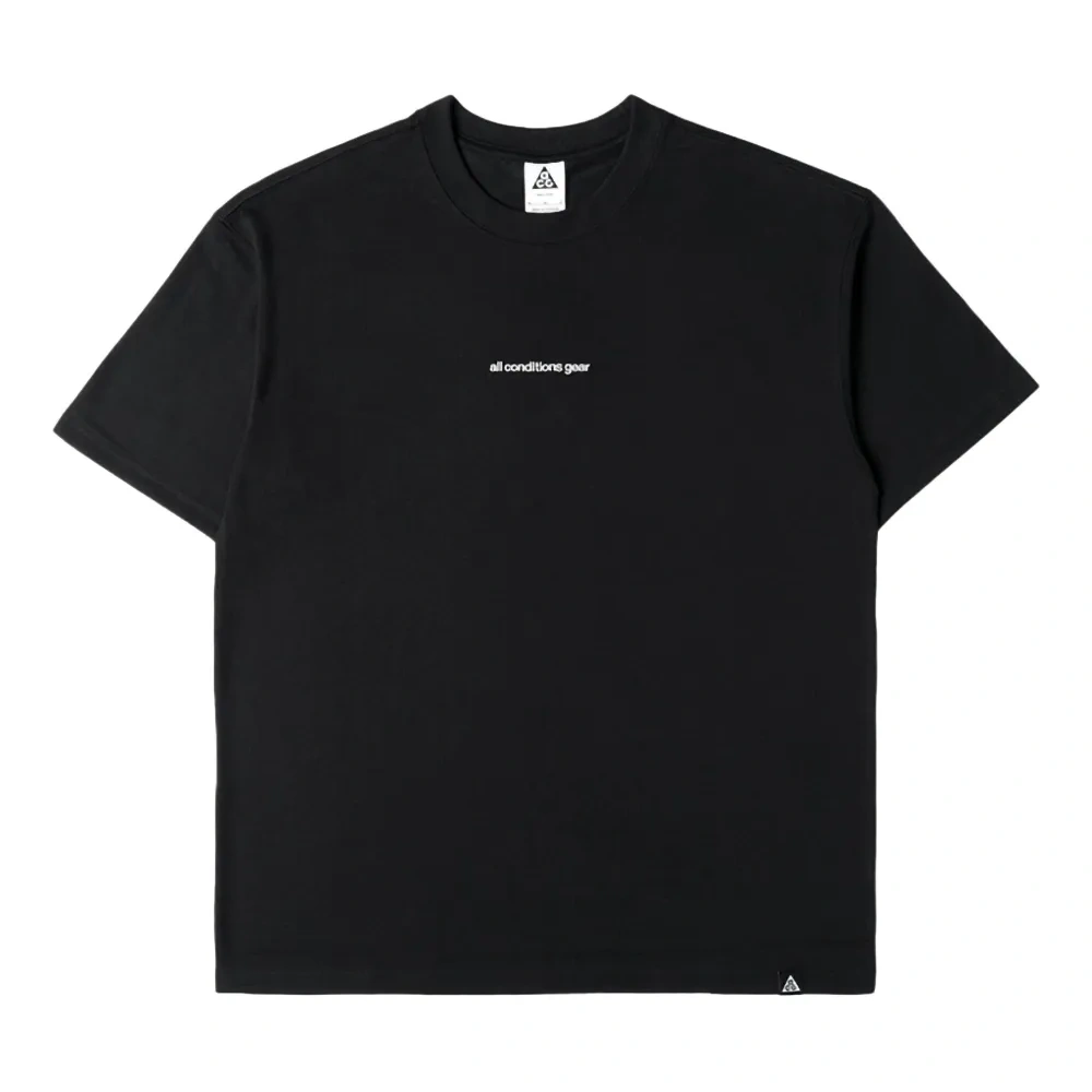 Футболка с вышивкой