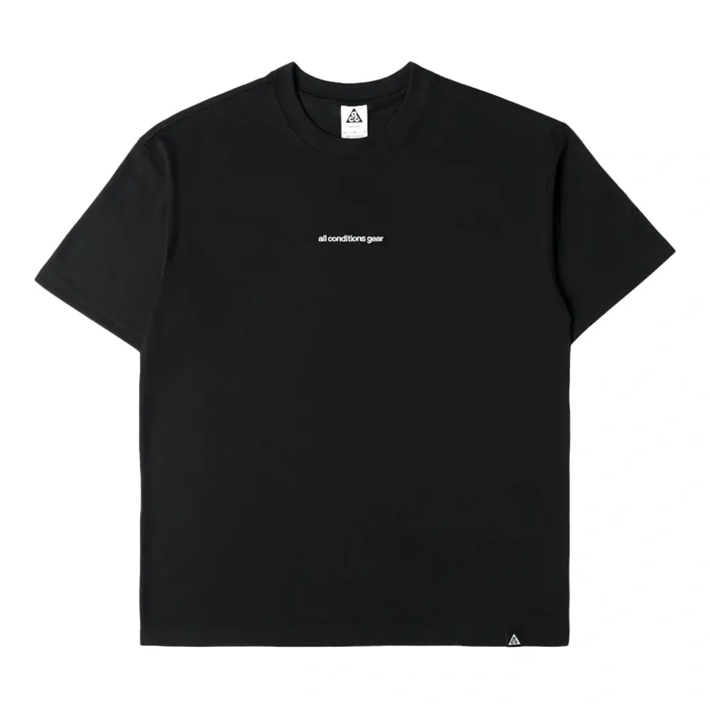 Футболка с вышивкой