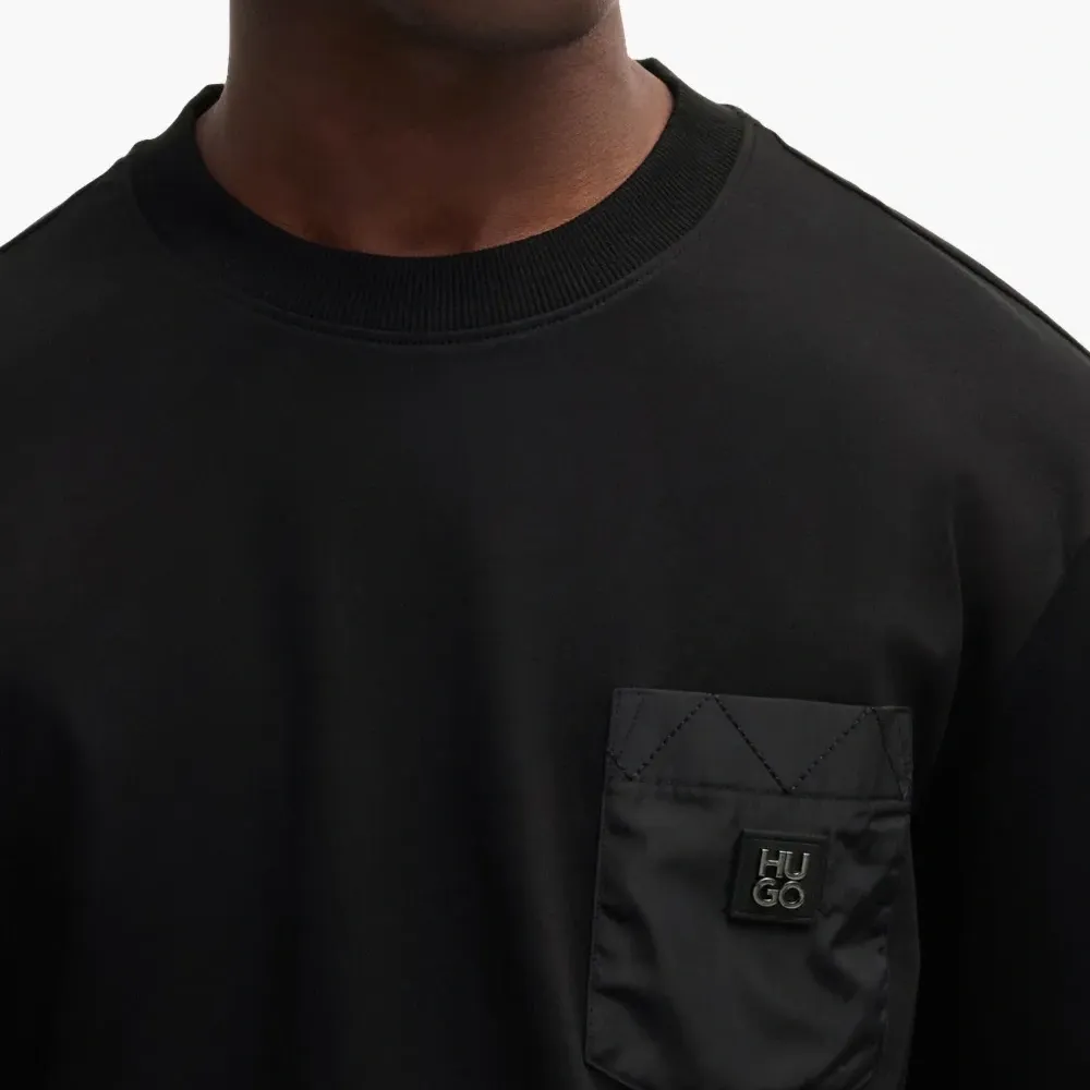 Футболка с логотипом