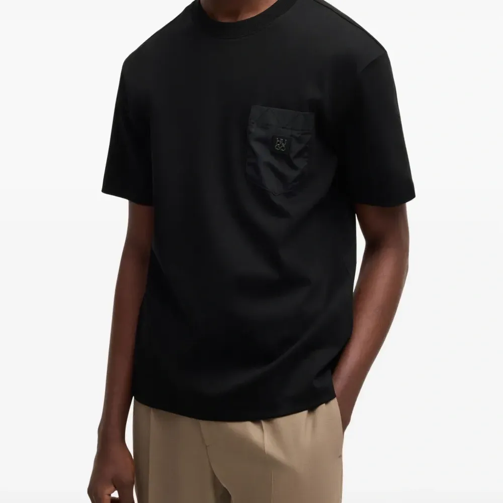 Футболка с логотипом