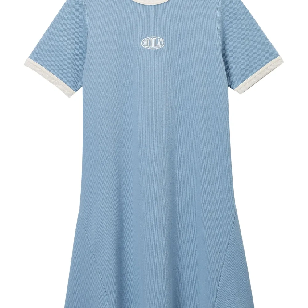 Платье-футболка с контрастной отделкой