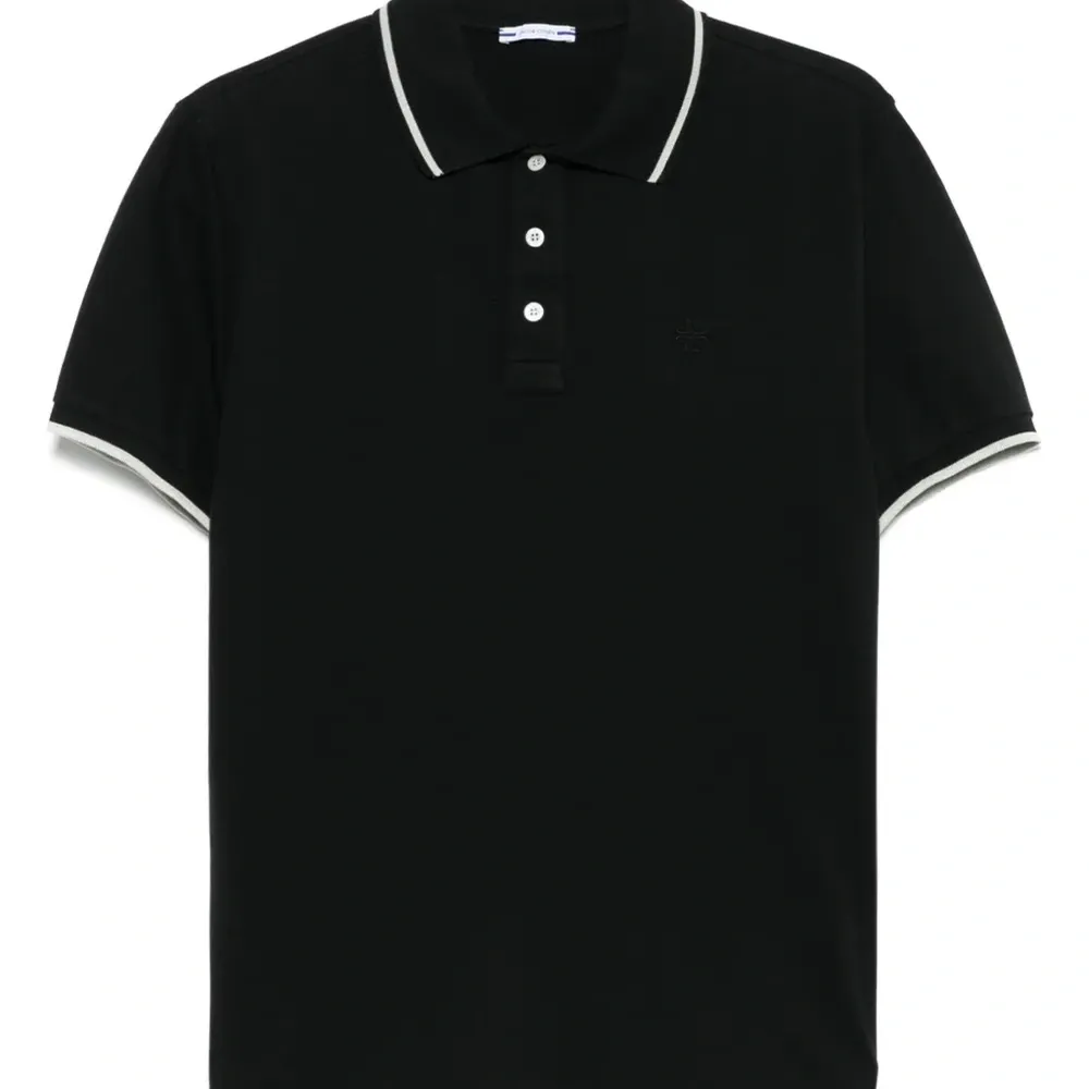 Рубашка поло с вышитым логотипом