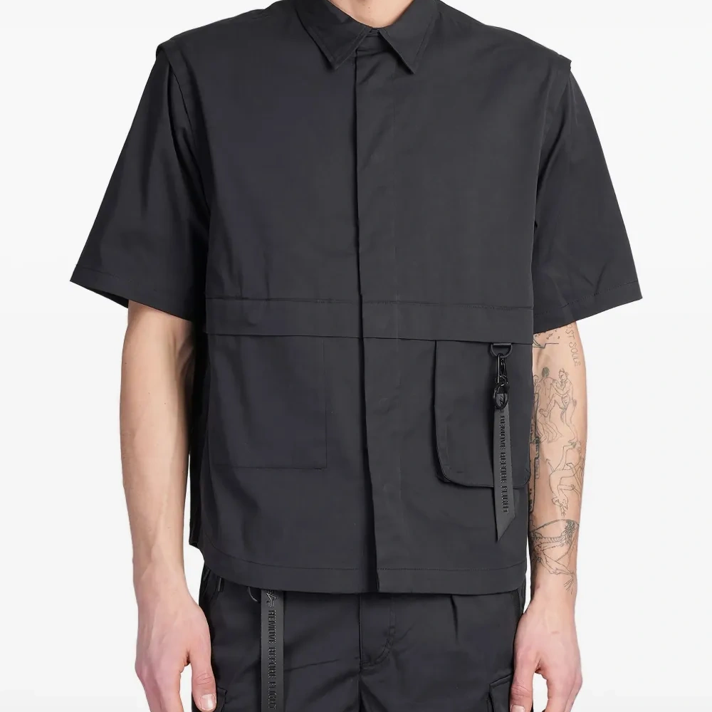 рубашка с короткими рукавами и карманом