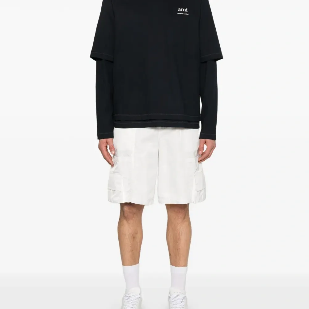 Футболка с логотипом