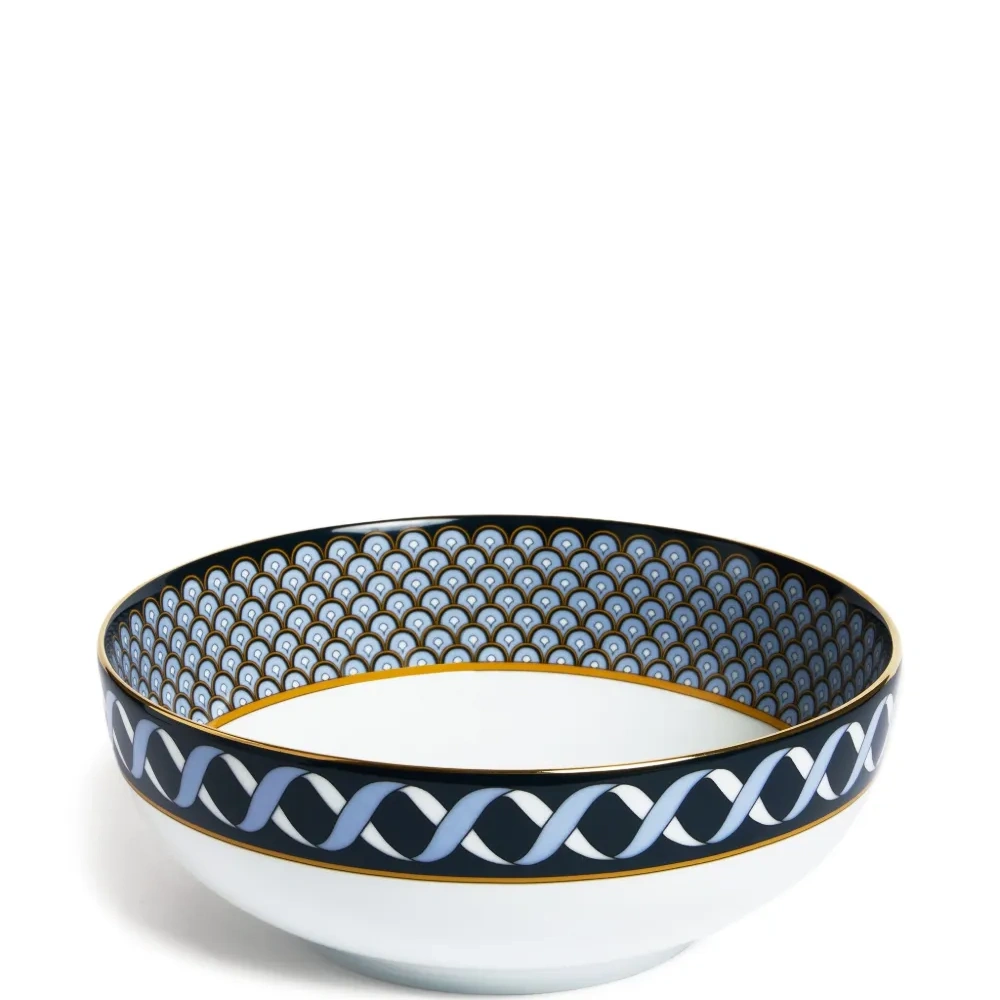 Глубокая сервировочная тарелка с узором