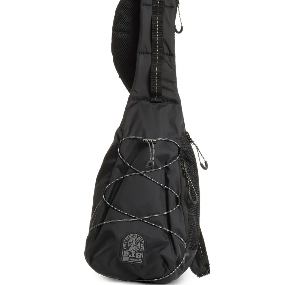 Сумка асимметричной формы