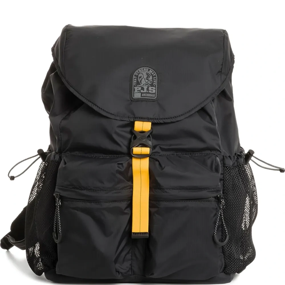 Рюкзак с пряжкой спереди Рюкзак с пряжкой спереди