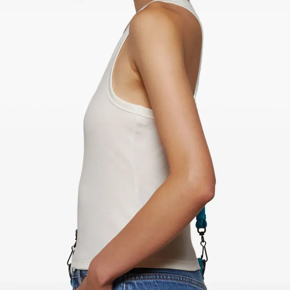 Майка с вышитым логотипом