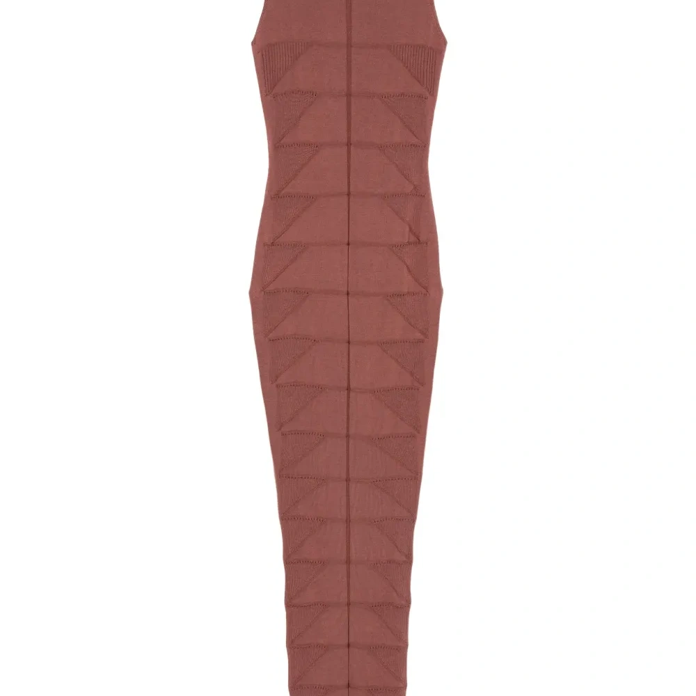 Трикотажное платье миди без рукавов Трикотажное платье миди без рукавов