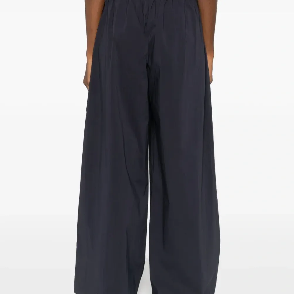 Брюки на эластичном поясе