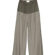 брюки в тонкую полоску