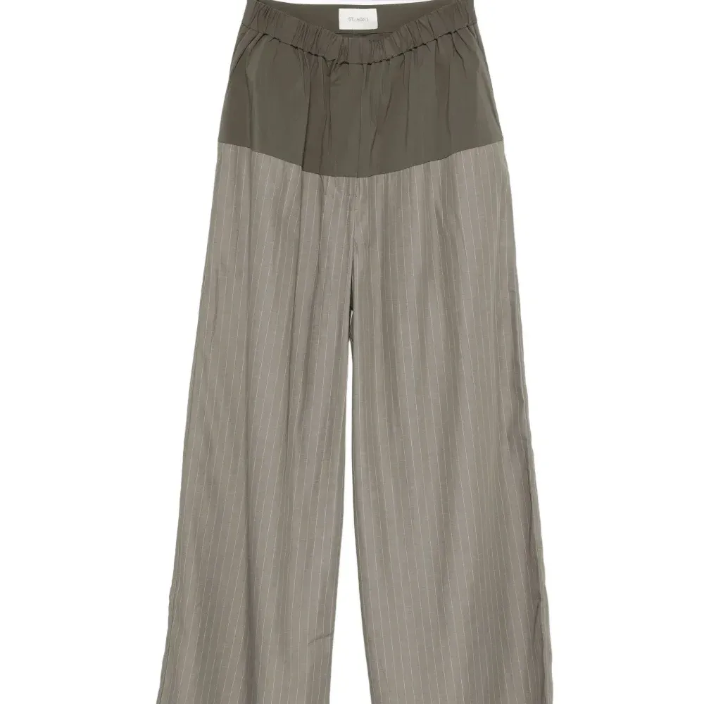 брюки в тонкую полоску