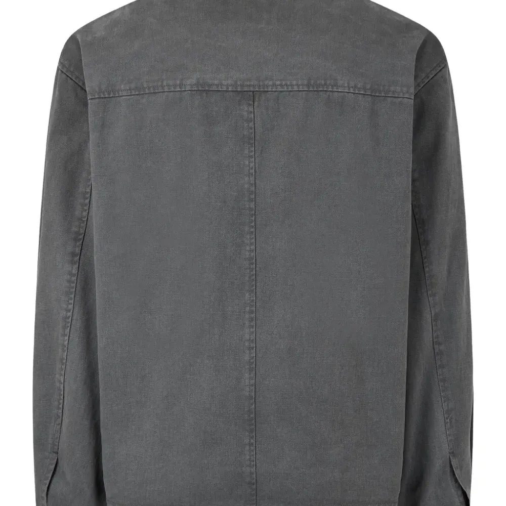 Куртка с накладными карманами