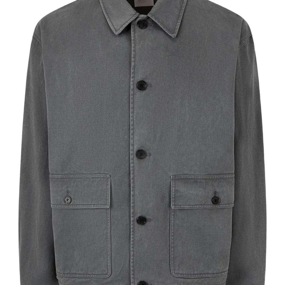 Куртка с накладными карманами