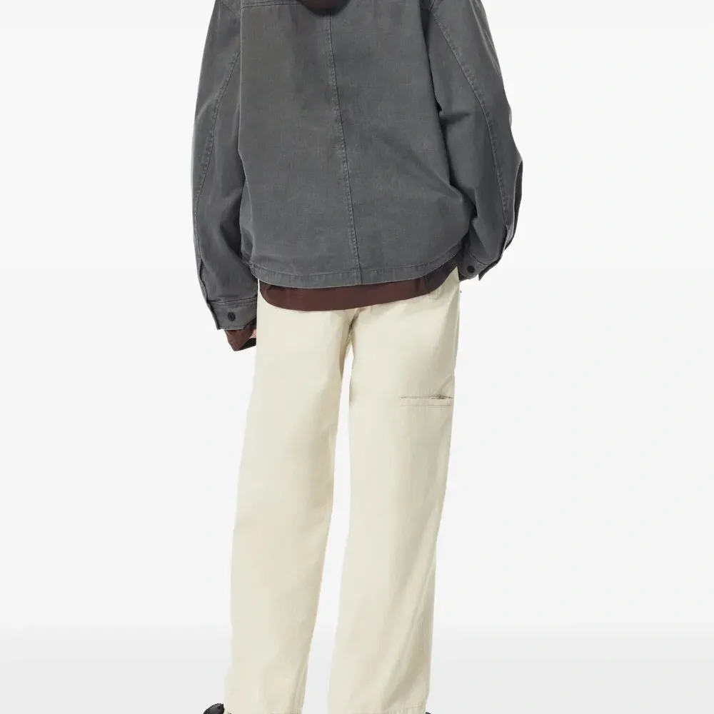 Куртка с накладными карманами