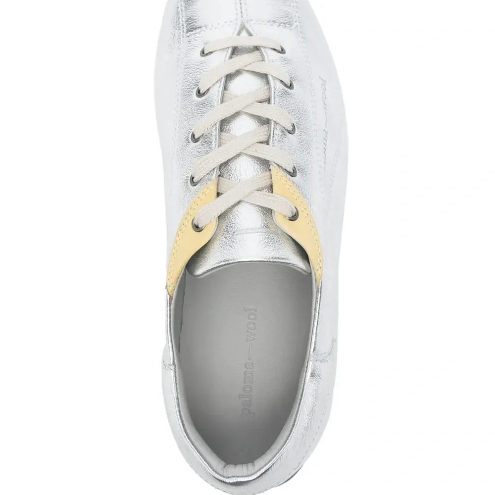 Кроссовки Miles