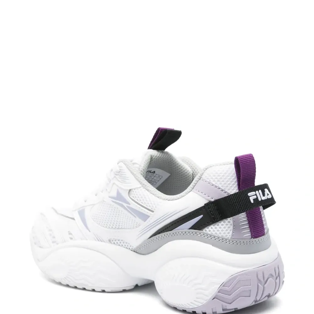 Кроссовки Magni