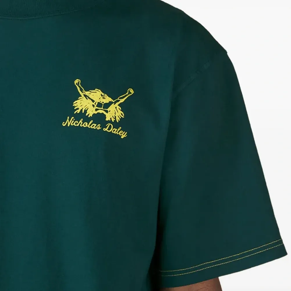 Футболка с логотипом