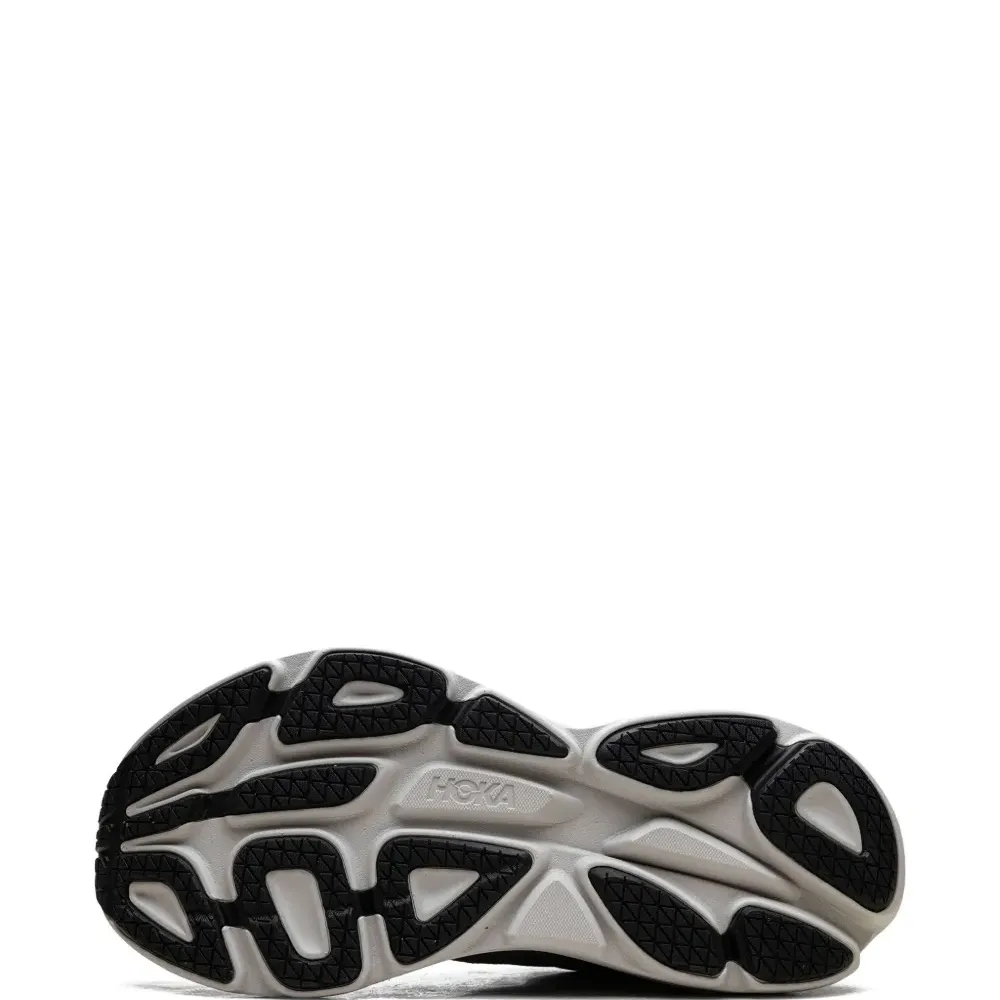 Кроссовки с логотипом