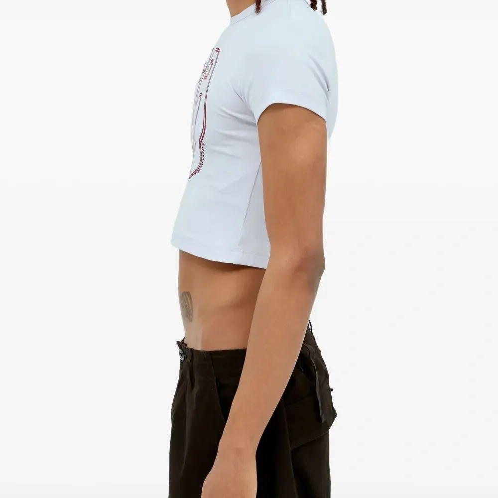 Укороченная футболка с графическим принтом