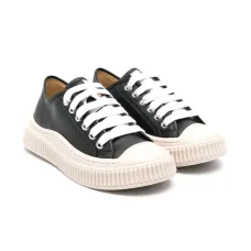 Кожаные кроссовки