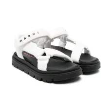 Кожаные сандалии