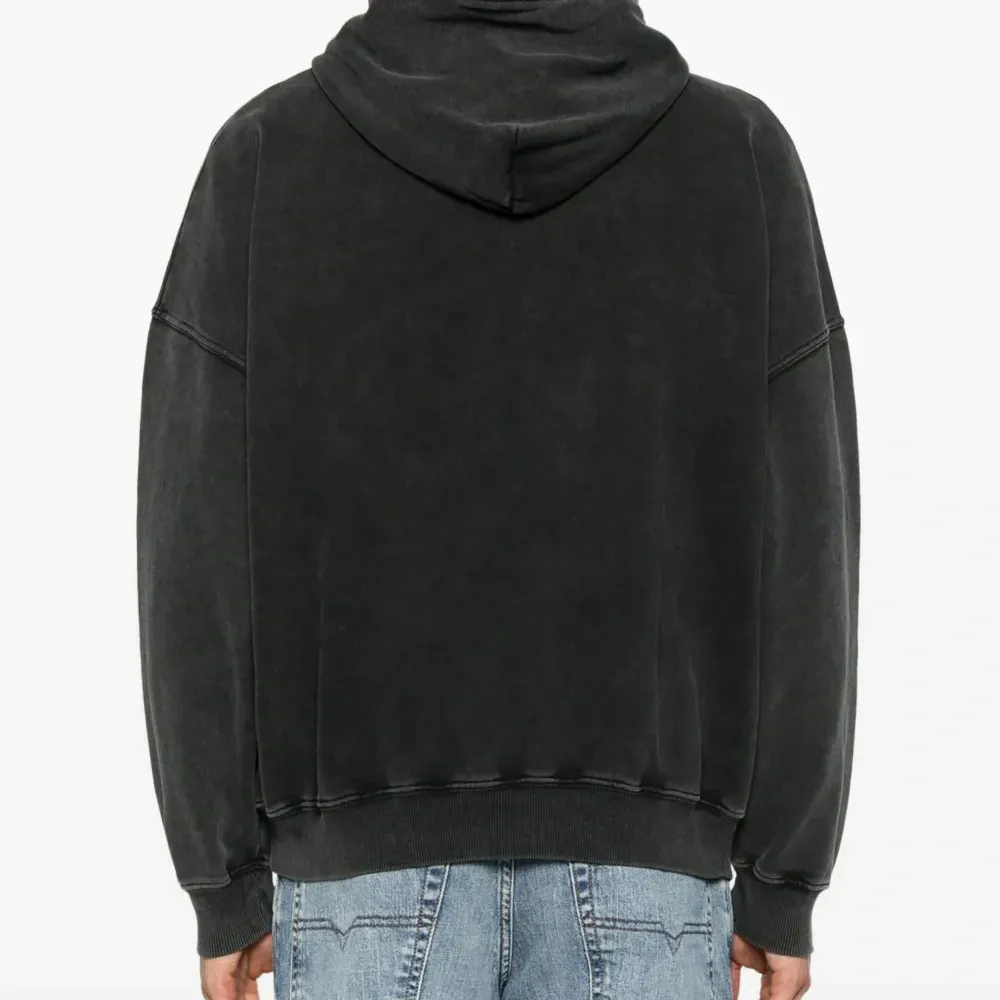 Худи с нашивкой-логотипом