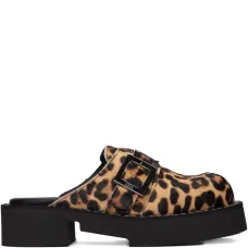 Мюли с анималистичным принтом из коллаборации с GCDS